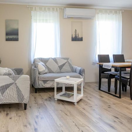 Sueni Apartman Ordacsehi Екстериор снимка