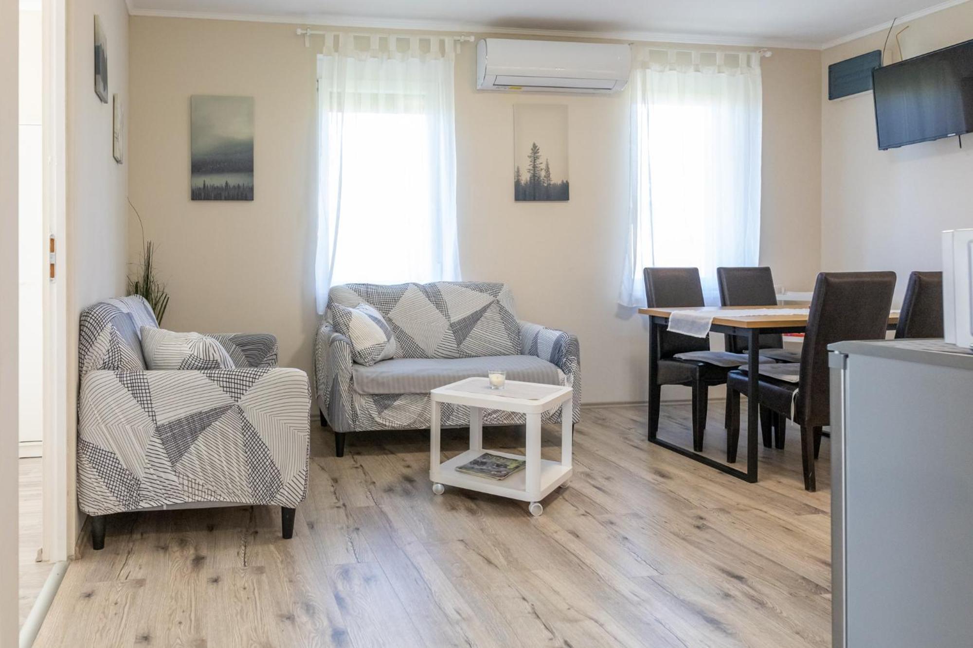 Sueni Apartman Ordacsehi Екстериор снимка